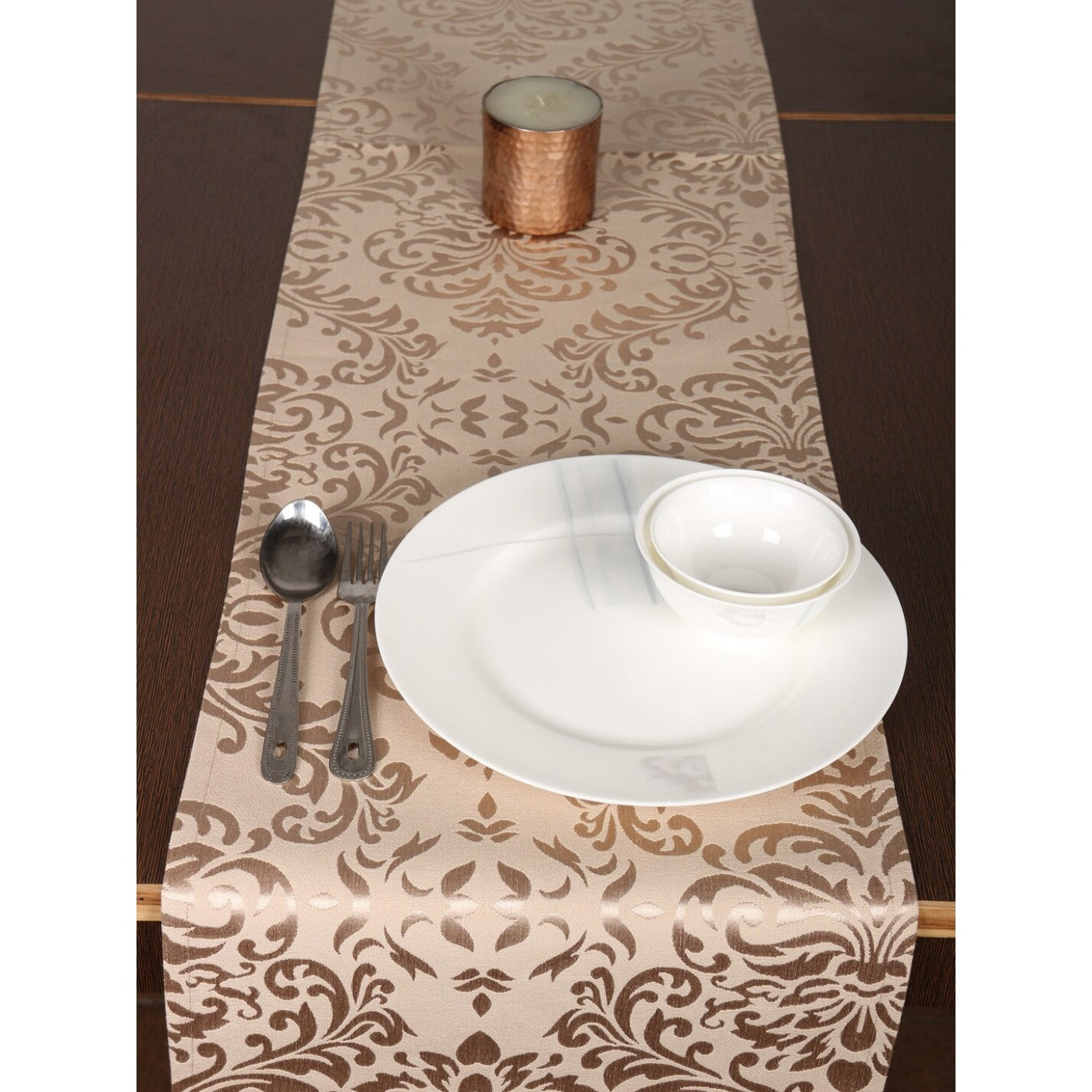 Elegance Jacquard Damask Table Runner for Timeless Dining Décor